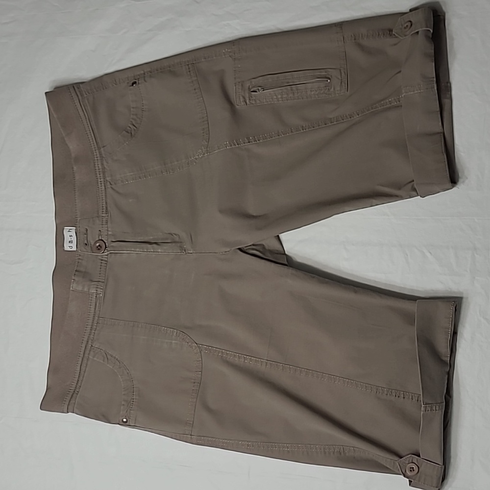 dā-sh Bermudas shorts adjustable leg lenght, Elastic waistband.